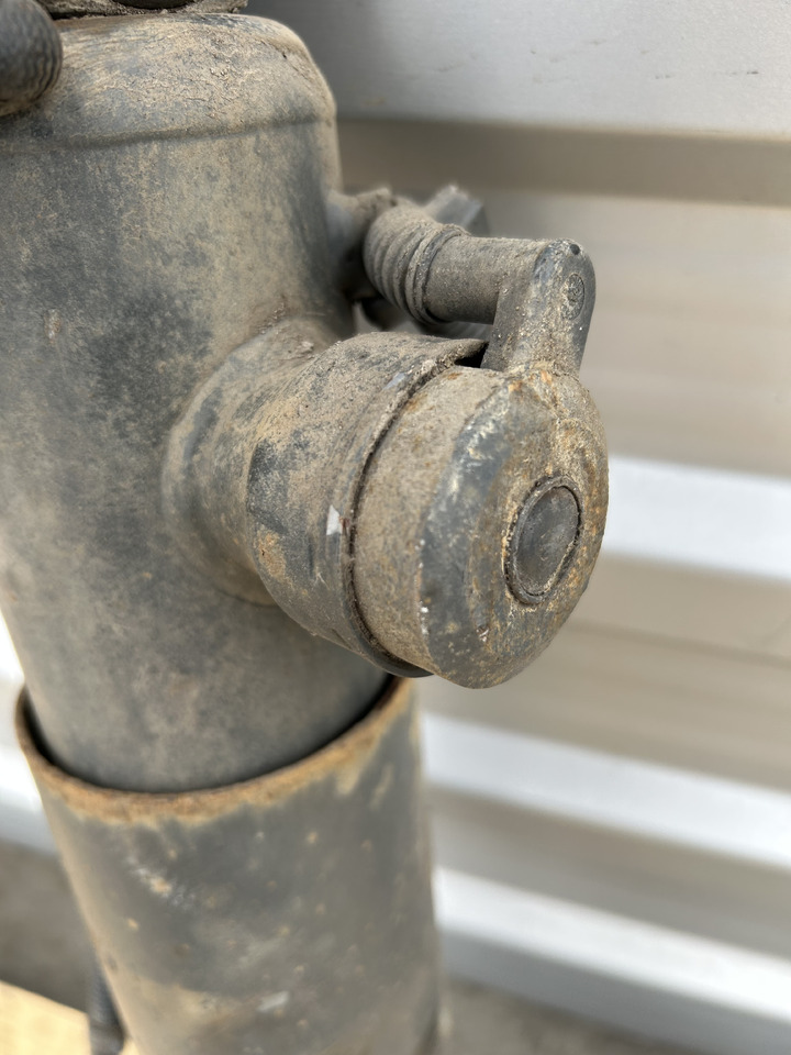 MERCEDES AROCS MP4 SUSPENSION SHOCK ABSORBER - Lengéscsillapító: 3 kép. MERCEDES AROCS MP4 SUSPENSION SHOCK ABSORBER - Lengéscsillapító: 3 kép.