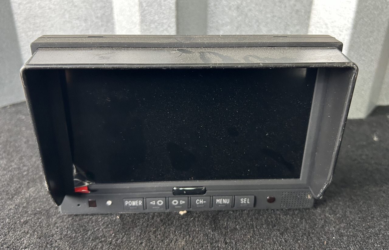 MERCEDES-BENZ 7" LCD REAR VIEW CAMERA MONITOR with mounting bracket - Fülke és belső tér: 1 kép. MERCEDES-BENZ 7" LCD REAR VIEW CAMERA MONITOR with mounting bracket - Fülke és belső tér: 1 kép.