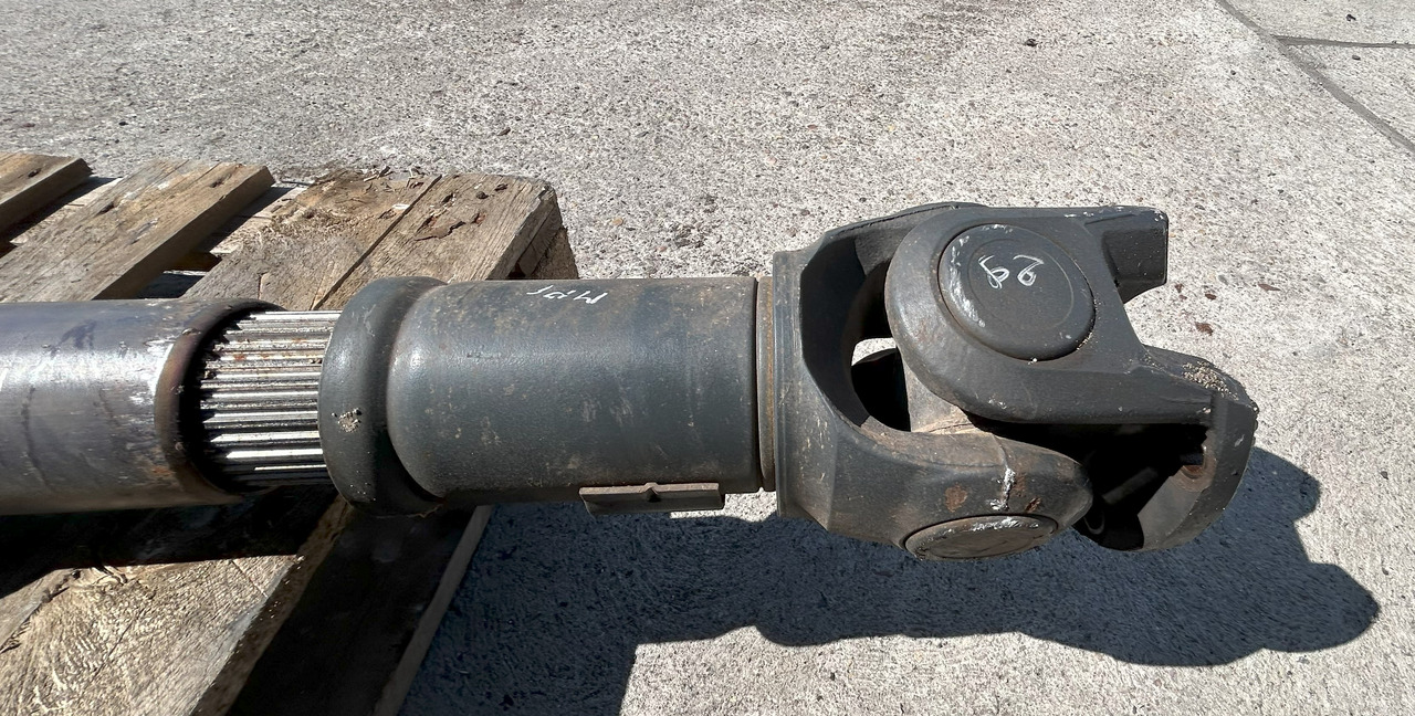 MERCEDES-BENZ AROCS MP4 DRIVE SHAFT 1544 MM - Kardántengely: 3 kép. MERCEDES-BENZ AROCS MP4 DRIVE SHAFT 1544 MM - Kardántengely: 3 kép.