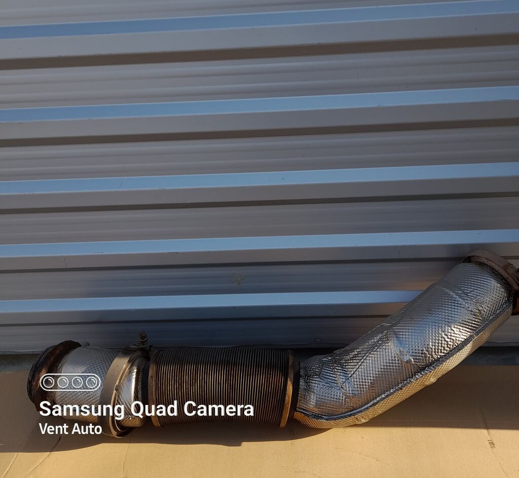 Mercedes-Benz A9614902450 Mercedes-Benz ACTROS MP5 22R truck - Kipufogócső - Teherautó: 1 kép. Mercedes-Benz A9614902450 Mercedes-Benz ACTROS MP5 22R truck - Kipufogócső - Teherautó: 1 kép.