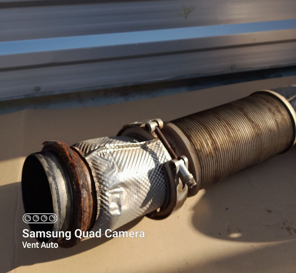 Mercedes-Benz A9614902450 Mercedes-Benz ACTROS MP5 22R truck - Kipufogócső - Teherautó: 3 kép. Mercedes-Benz A9614902450 Mercedes-Benz ACTROS MP5 22R truck - Kipufogócső - Teherautó: 3 kép.