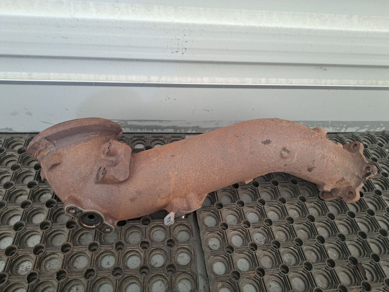 Mercedes-Benz ACTROS MP4 A4701423204 Mercedes-Benz ACTROS MP4 truck - Kipufogócső - Teherautó: 1 kép. Mercedes-Benz ACTROS MP4 A4701423204 Mercedes-Benz ACTROS MP4 truck - Kipufogócső - Teherautó: 1 kép.