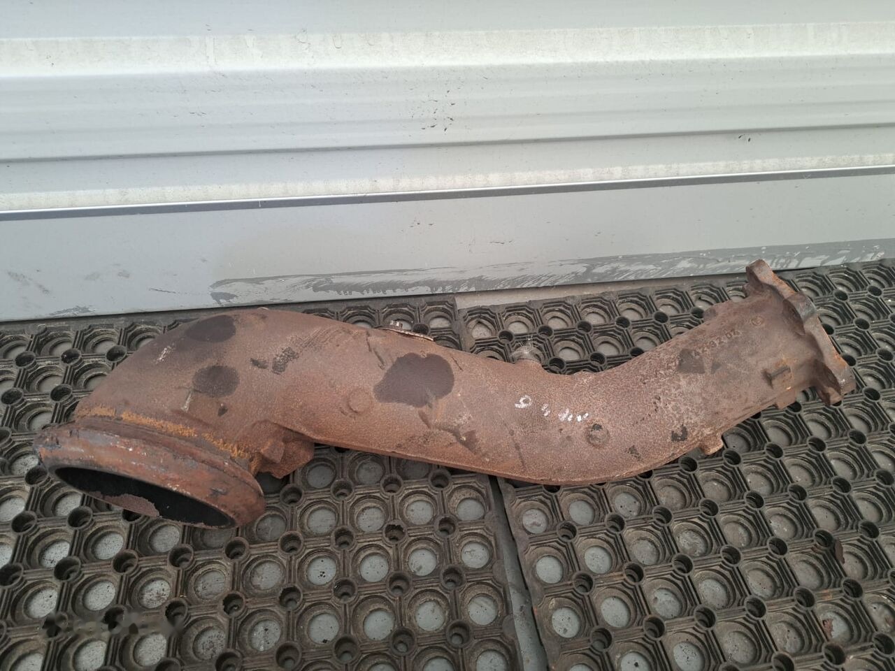 Mercedes-Benz ACTROS MP4 A4701423204 Mercedes-Benz ACTROS MP4 truck - Kipufogócső - Teherautó: 3 kép. Mercedes-Benz ACTROS MP4 A4701423204 Mercedes-Benz ACTROS MP4 truck - Kipufogócső - Teherautó: 3 kép.