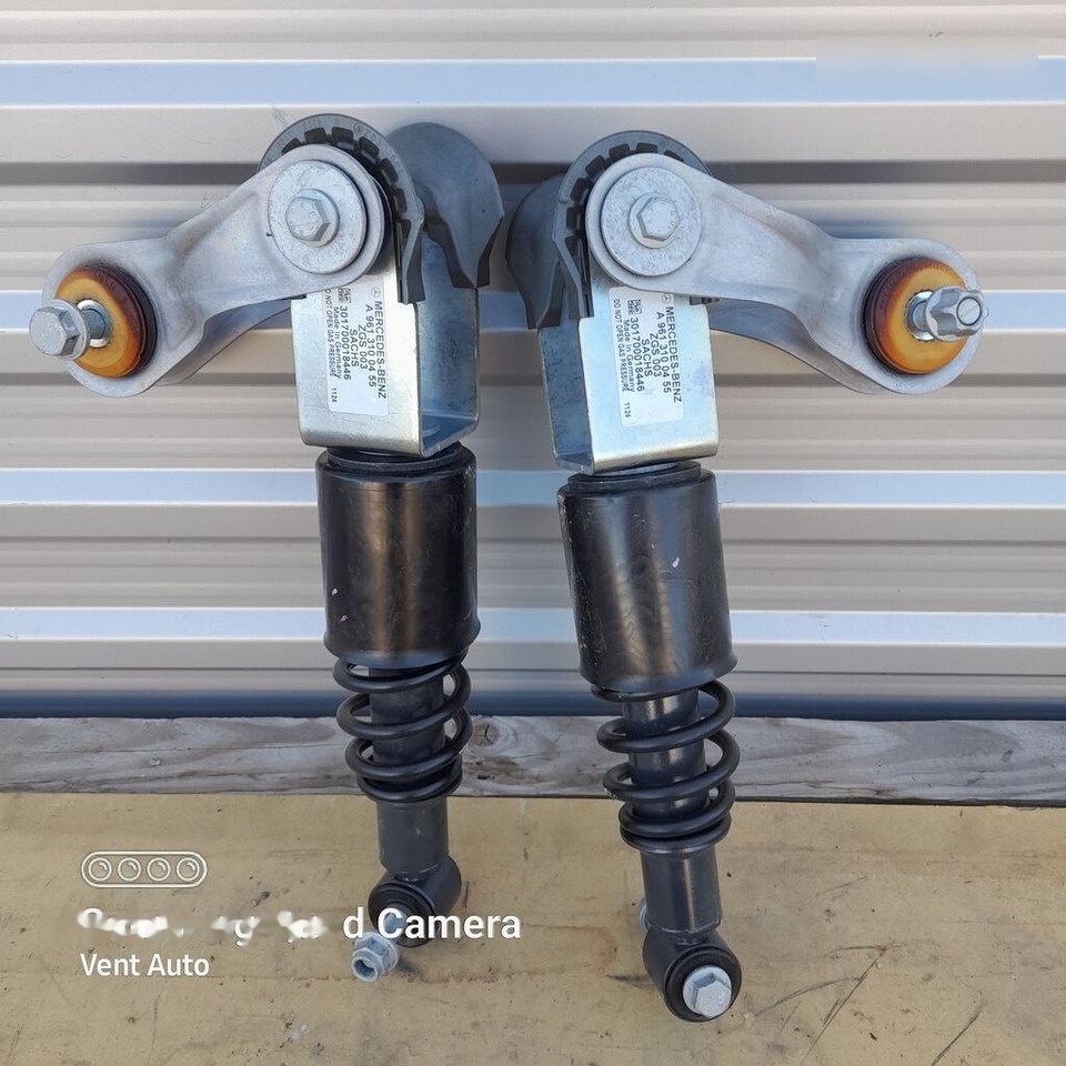 Mercedes-Benz ACTROS MP5 A9613100455 / A9613105255 / A9623101955 Mercedes-Benz A9613100455 / A9613105255 / A9623101955 - Lengéscsillapító - Teherautó: 1 kép. Mercedes-Benz ACTROS MP5 A9613100455 / A9613105255 / A9623101955 Mercedes-Benz A9613100455 / A9613105255 / A9623101955 - Lengéscsillapító - Teherautó: 1 kép.