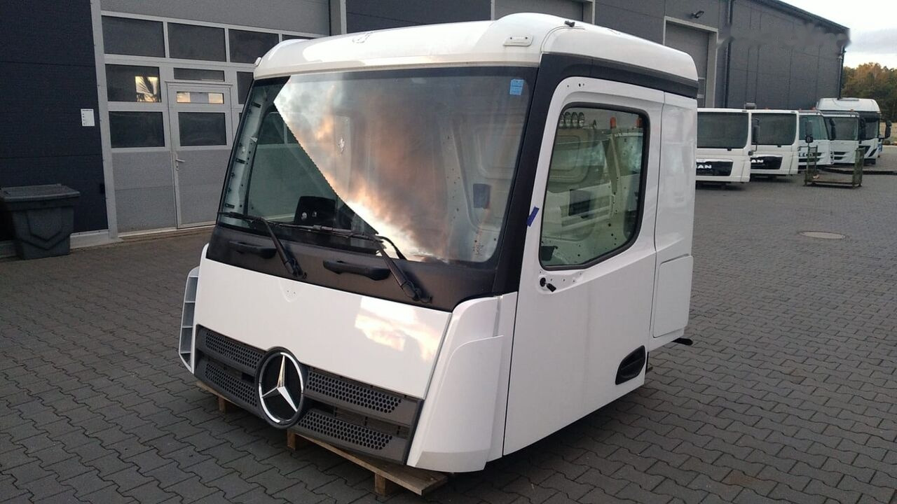 Mercedes-Benz Arocs 8x8 8x6 4x4 6x6 6x4 M Classic Space 320mm Mercedes-Benz AROCS Arocs 8x8 8x6 4x4 6x6 6x4 M Classic Space 320mm truck - Fülke - Teherautó: 2 kép. Mercedes-Benz Arocs 8x8 8x6 4x4 6x6 6x4 M Classic Space 320mm Mercedes-Benz AROCS Arocs 8x8 8x6 4x4 6x6 6x4 M Classic Space 320mm truck - Fülke - Teherautó: 2 kép.