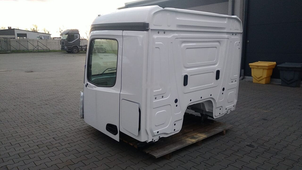 Mercedes-Benz Arocs 8x8 8x6 4x4 6x6 6x4 M Classic Space 320mm Mercedes-Benz AROCS Arocs 8x8 8x6 4x4 6x6 6x4 M Classic Space 320mm truck - Fülke - Teherautó: 3 kép. Mercedes-Benz Arocs 8x8 8x6 4x4 6x6 6x4 M Classic Space 320mm Mercedes-Benz AROCS Arocs 8x8 8x6 4x4 6x6 6x4 M Classic Space 320mm truck - Fülke - Teherautó: 3 kép.