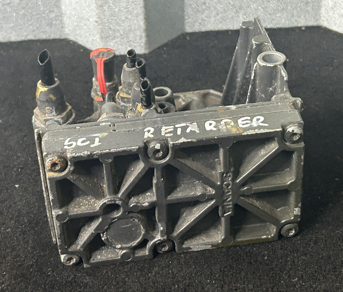 SCANIA Retarder Solenoid Valve - Fékszelep: 4 kép. SCANIA Retarder Solenoid Valve - Fékszelep: 4 kép.