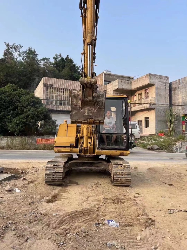CATERPILLAR 0.3 excavator for Bangladesh CAT 307B, E70B - Lánctalpas kotró: 5 kép. CATERPILLAR 0.3 excavator for Bangladesh CAT 307B, E70B - Lánctalpas kotró: 5 kép.