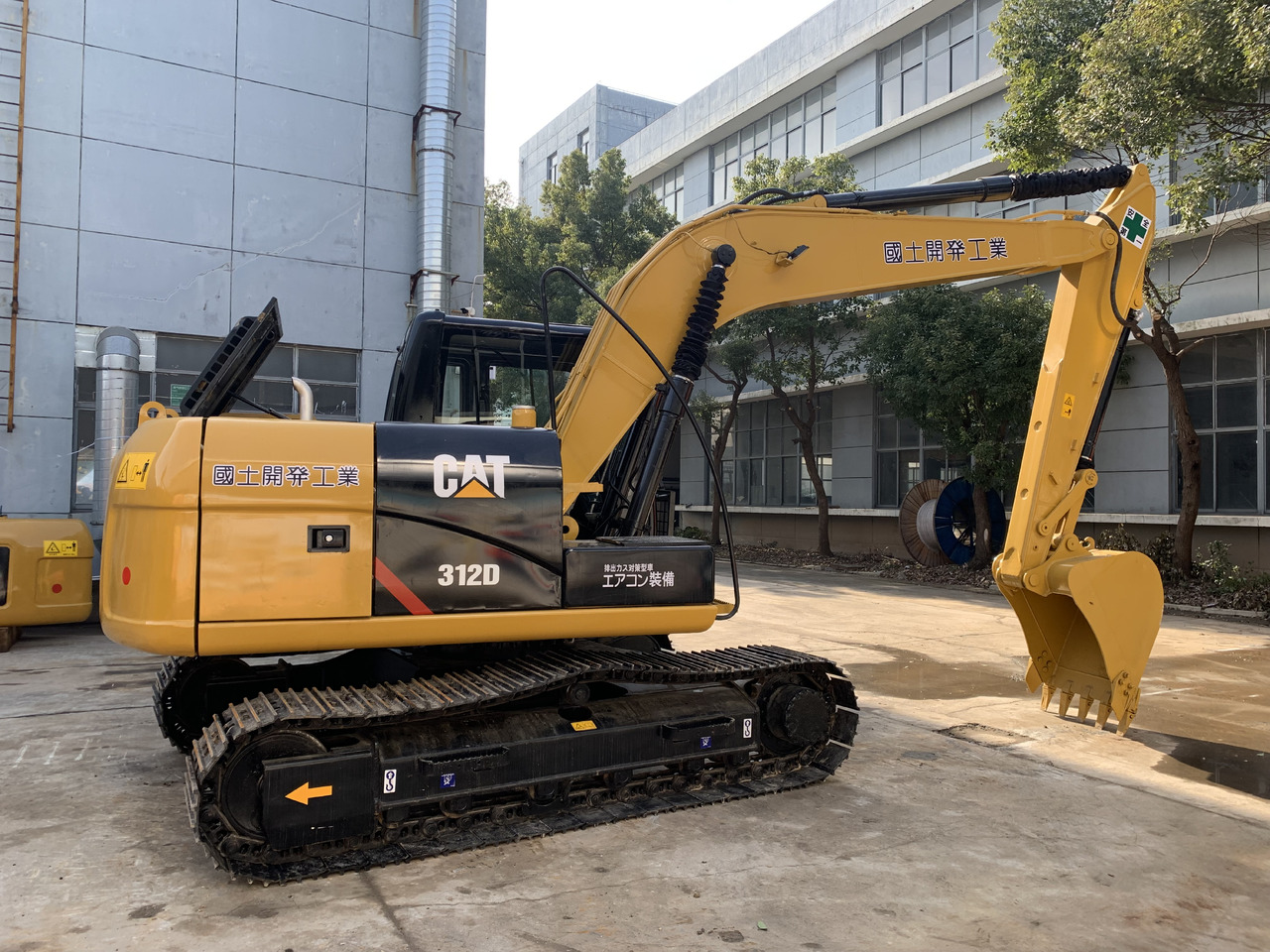 Caterpillar 12 ton Excavator Used Condition CAT 312D Good Price - Lánctalpas kotró: 1 kép. Caterpillar 12 ton Excavator Used Condition CAT 312D Good Price - Lánctalpas kotró: 1 kép.