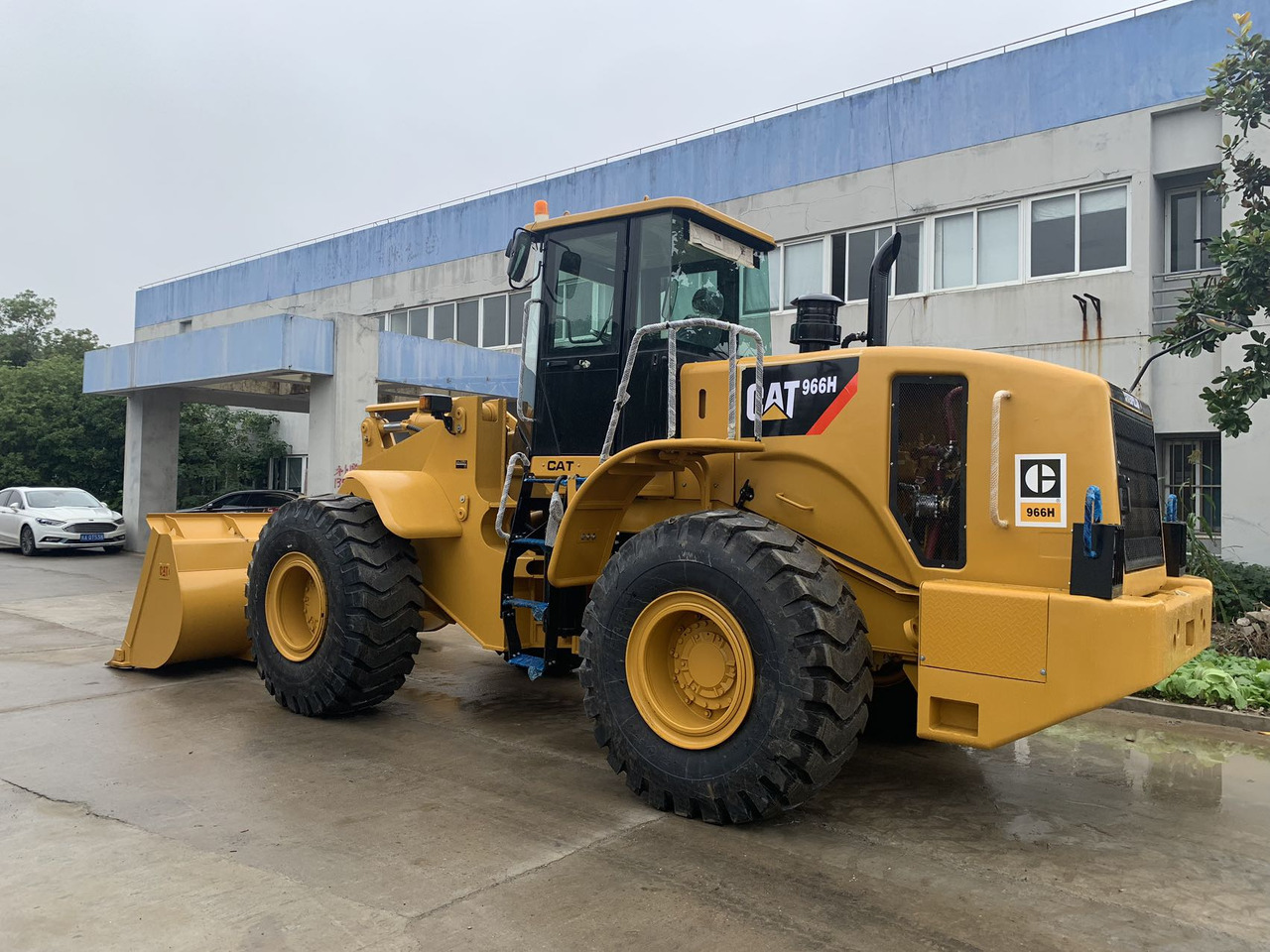 Caterpillar 966H, 966G Wheel Loader Good Price on sale - Gumikerekes homlokrakodó: 5 kép. Caterpillar 966H, 966G Wheel Loader Good Price on sale - Gumikerekes homlokrakodó: 5 kép.