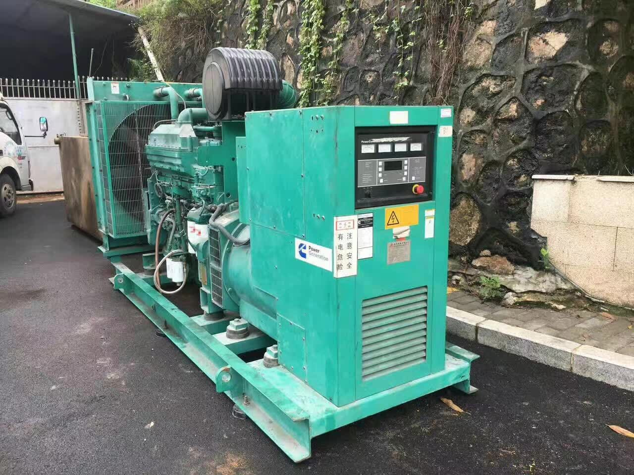 Cummins Diesel Generator Set 450KVA - Áramfejlesztő: 2 kép. Cummins Diesel Generator Set 450KVA - Áramfejlesztő: 2 kép.