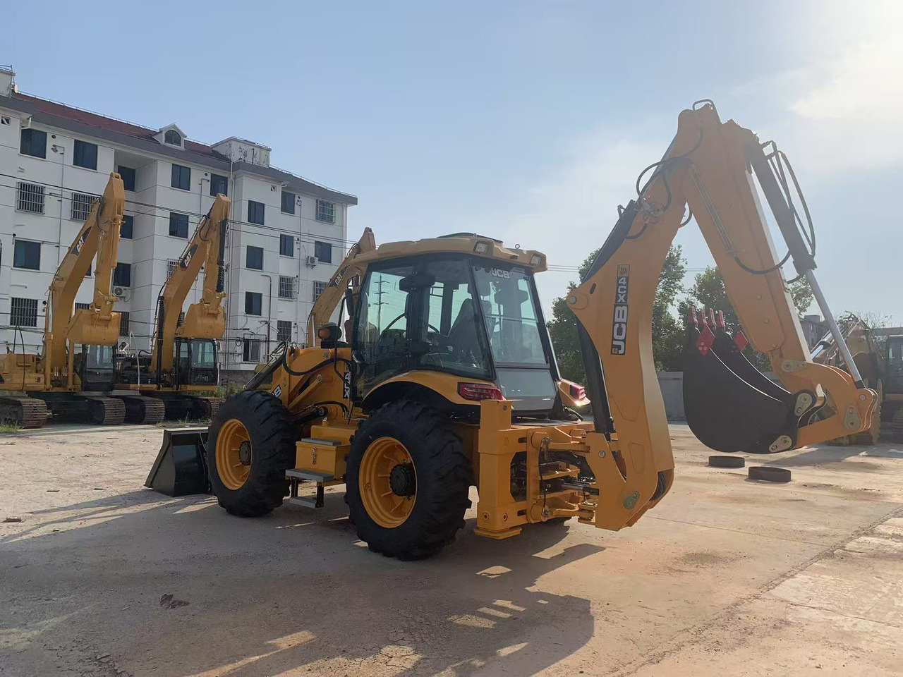 JCB 4x4 Backhoe Loader 4CX, 3CX Brand New Condition - Kotrórakodó: 3 kép. JCB 4x4 Backhoe Loader 4CX, 3CX Brand New Condition - Kotrórakodó: 3 kép.
