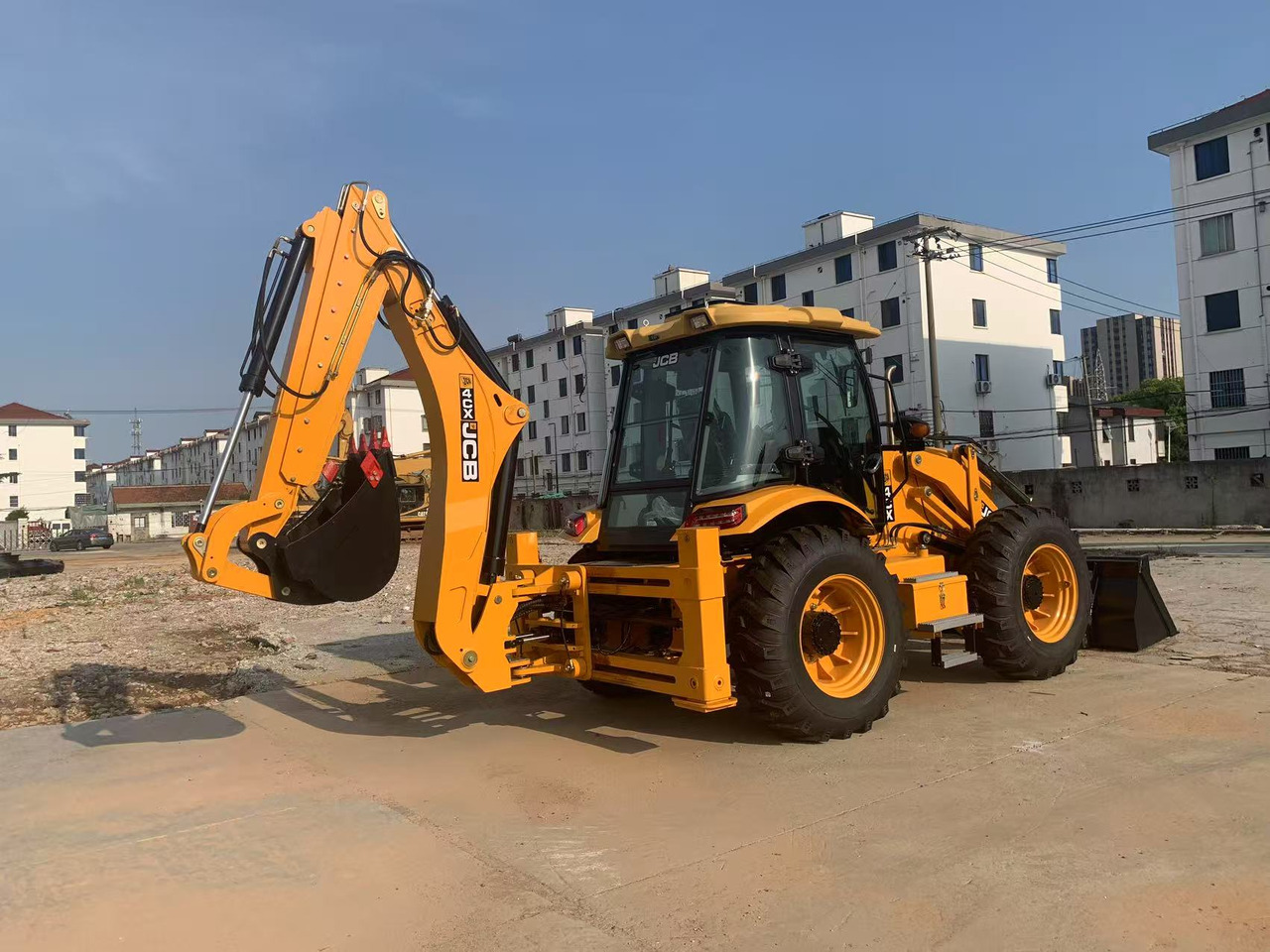 JCB 4x4 Backhoe Loader 4CX, 3CX Brand New Condition - Kotrórakodó: 4 kép. JCB 4x4 Backhoe Loader 4CX, 3CX Brand New Condition - Kotrórakodó: 4 kép.