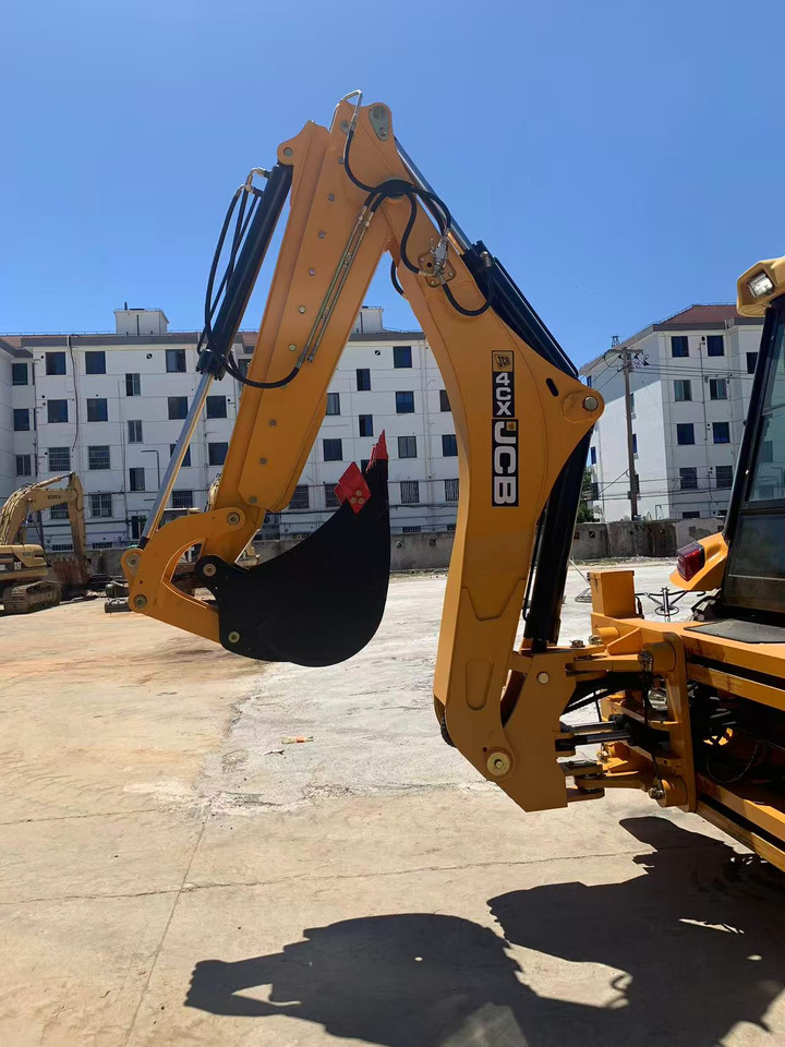JCB Backhoe Loader 4CX, 4DX Good Price on Sale - Kotrórakodó: 5 kép. JCB Backhoe Loader 4CX, 4DX Good Price on Sale - Kotrórakodó: 5 kép.