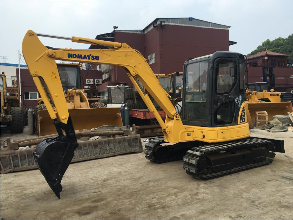 Komatsu Mini Excavator PC55MR, PC35MR Good Price on Sale - Lánctalpas kotró: 1 kép. Komatsu Mini Excavator PC55MR, PC35MR Good Price on Sale - Lánctalpas kotró: 1 kép.
