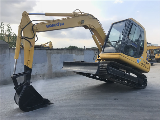 Komatsu PC60 Excavator 6 ton Small Digger Made in Japan - Lánctalpas kotró: 4 kép. Komatsu PC60 Excavator 6 ton Small Digger Made in Japan - Lánctalpas kotró: 4 kép.