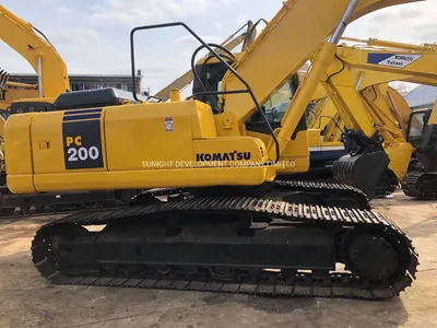 New Arrival Japan Surplus 20t Slightly Used Komatsu PC200-7 PC200 Crawler Excavator - Lánctalpas kotró: 1 kép. New Arrival Japan Surplus 20t Slightly Used Komatsu PC200-7 PC200 Crawler Excavator - Lánctalpas kotró: 1 kép.