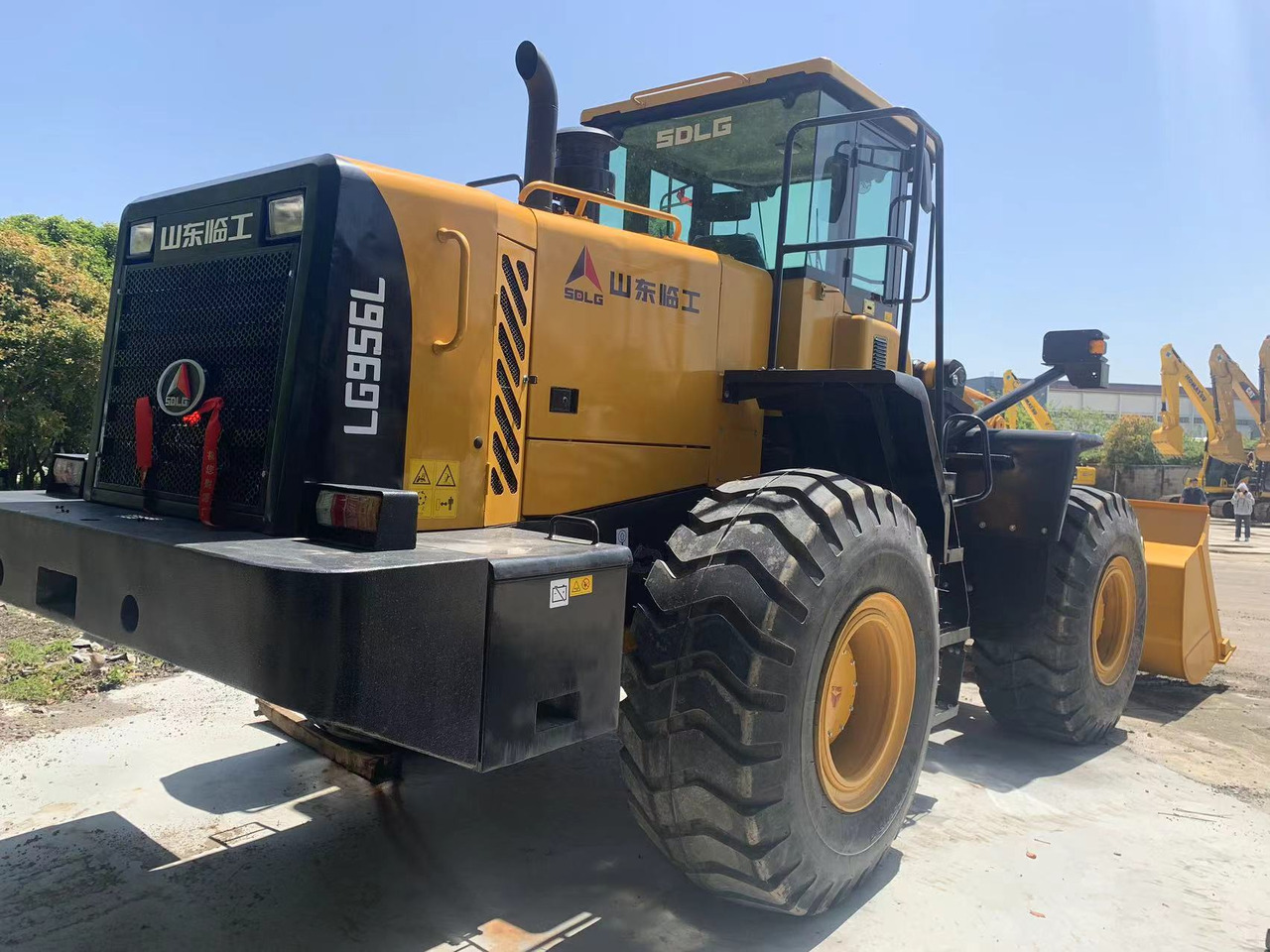 SDLG Payloader LG956, LG958, LG953 Wheel Loader - Gumikerekes homlokrakodó: 5 kép. SDLG Payloader LG956, LG958, LG953 Wheel Loader - Gumikerekes homlokrakodó: 5 kép.