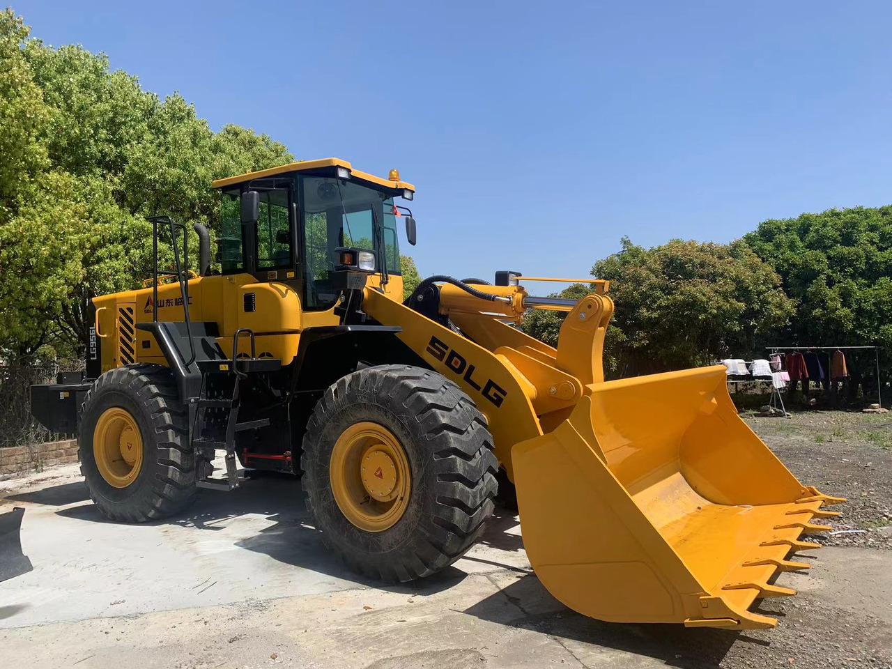 SDLG Payloader LG956, LG958, LG953 Wheel Loader - Gumikerekes homlokrakodó: 4 kép. SDLG Payloader LG956, LG958, LG953 Wheel Loader - Gumikerekes homlokrakodó: 4 kép.