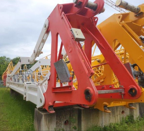POTAIN MDT 389 L16 - Toronydaru: 2 kép. POTAIN MDT 389 L16 - Toronydaru: 2 kép.