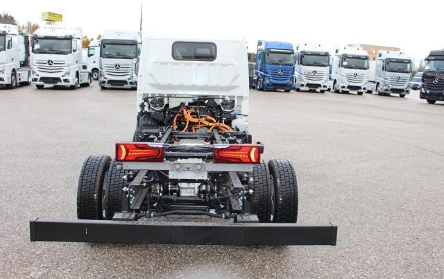 FUSO Canter 4S15E - Alvaz teherautó: 3 kép. FUSO Canter 4S15E - Alvaz teherautó: 3 kép.