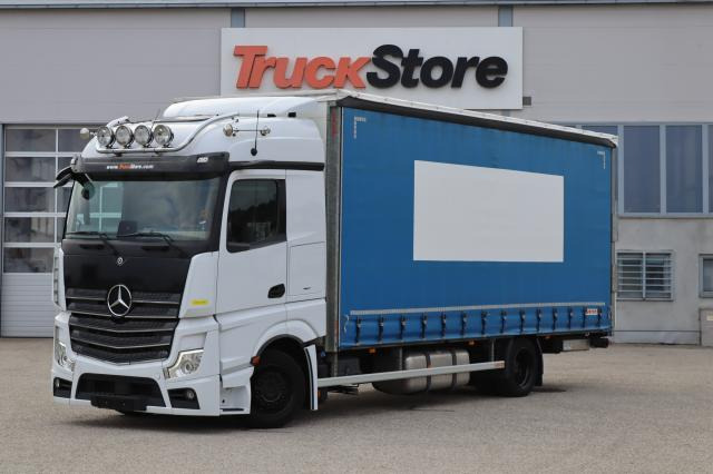 Mercedes-Benz Actros 1833 L nR - Ponyvás teherautó: 1 kép. Mercedes-Benz Actros 1833 L nR - Ponyvás teherautó: 1 kép.