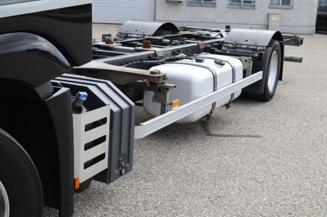 Mercedes-Benz Actros 1842 L nR - Cserefelépítményes teherautó: 4 kép. Mercedes-Benz Actros 1842 L nR - Cserefelépítményes teherautó: 4 kép.