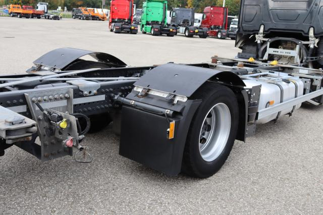 Mercedes-Benz Actros 1842 L nR - Cserefelépítményes teherautó: 5 kép. Mercedes-Benz Actros 1842 L nR - Cserefelépítményes teherautó: 5 kép.