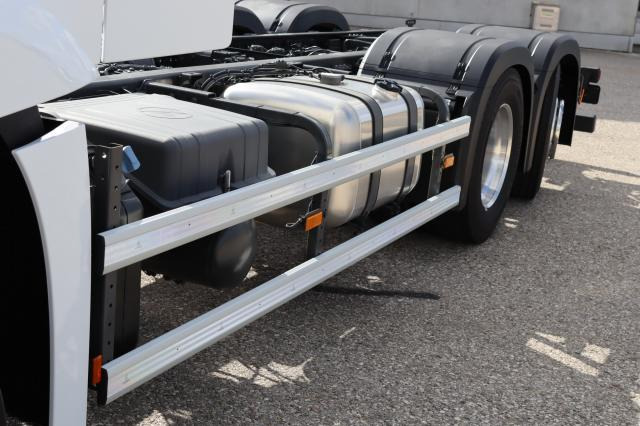 Mercedes-Benz Actros 2543L EXII/EXIII, FL - Alvaz teherautó: 4 kép. Mercedes-Benz Actros 2543L EXII/EXIII, FL - Alvaz teherautó: 4 kép.