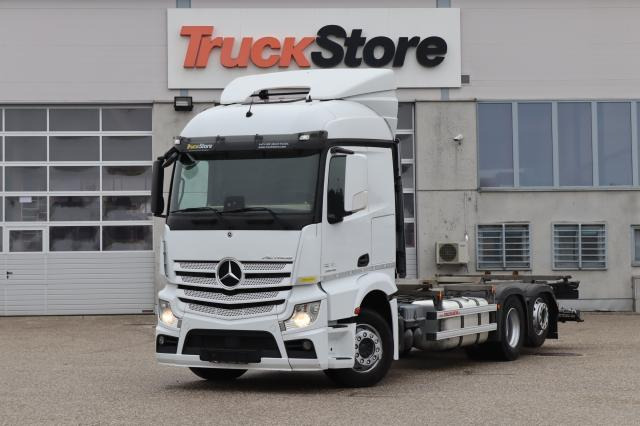 Mercedes-Benz Actros 2546 L - Cserefelépítményes teherautó: 1 kép. Mercedes-Benz Actros 2546 L - Cserefelépítményes teherautó: 1 kép.