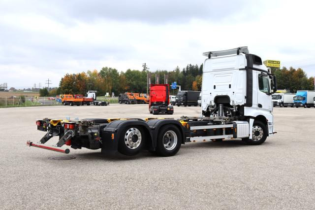 Mercedes-Benz Actros 2546LL MULTIWECHSLER - Cserefelépítményes teherautó: 3 kép. Mercedes-Benz Actros 2546LL MULTIWECHSLER - Cserefelépítményes teherautó: 3 kép.