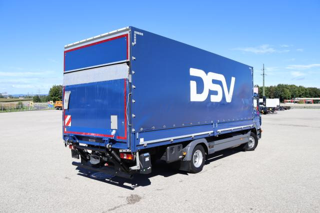 Mercedes-Benz Atego 1224 L - Ponyvás teherautó: 3 kép. Mercedes-Benz Atego 1224 L - Ponyvás teherautó: 3 kép.
