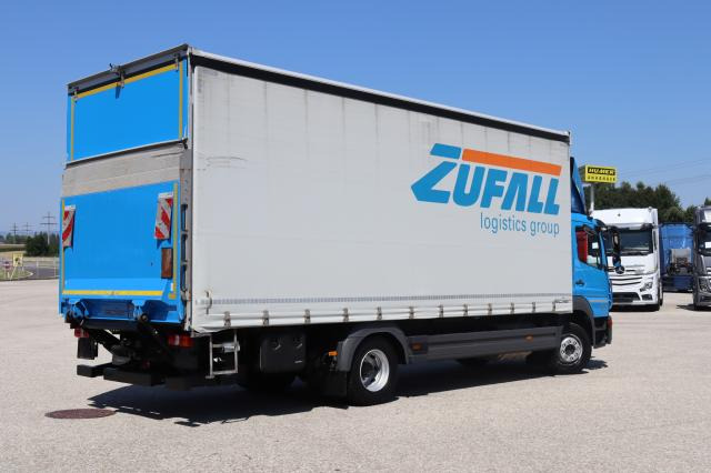 Mercedes-Benz Atego 1230 L - Ponyvás teherautó: 3 kép. Mercedes-Benz Atego 1230 L - Ponyvás teherautó: 3 kép.