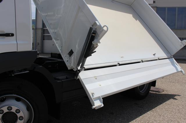 Mercedes-Benz Atego 1324K TOP NUTZLAST - Billenőplatós teherautó: 4 kép. Mercedes-Benz Atego 1324K TOP NUTZLAST - Billenőplatós teherautó: 4 kép.