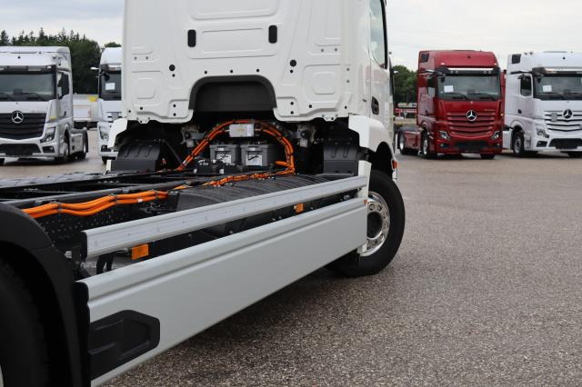 Mercedes-Benz eActros 300 L - Alvaz teherautó: 5 kép. Mercedes-Benz eActros 300 L - Alvaz teherautó: 5 kép.