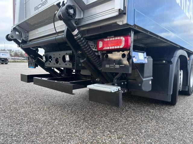 Mercedes-Benz eActros 400 L - Dobozos felépítményű teherautó: 5 kép. Mercedes-Benz eActros 400 L - Dobozos felépítményű teherautó: 5 kép.