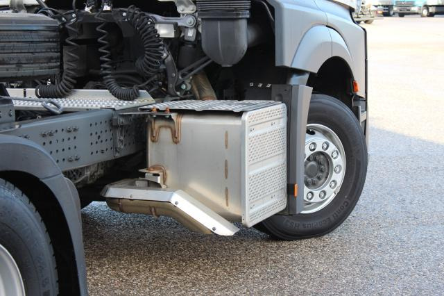 Mercedes-Benz AXOR 1845LS EURO3 - Nyergesvontató: 5 kép. Mercedes-Benz AXOR 1845LS EURO3 - Nyergesvontató: 5 kép.