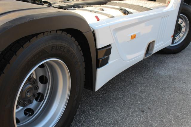 Mercedes-Benz Actros 1851 LS - Nyergesvontató: 5 kép. Mercedes-Benz Actros 1851 LS - Nyergesvontató: 5 kép.