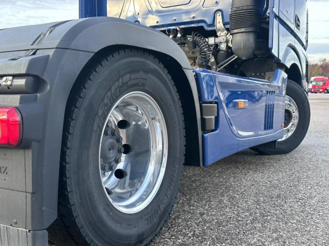 Mercedes-Benz Actros 1853 LS - Nyergesvontató: 5 kép. Mercedes-Benz Actros 1853 LS - Nyergesvontató: 5 kép.