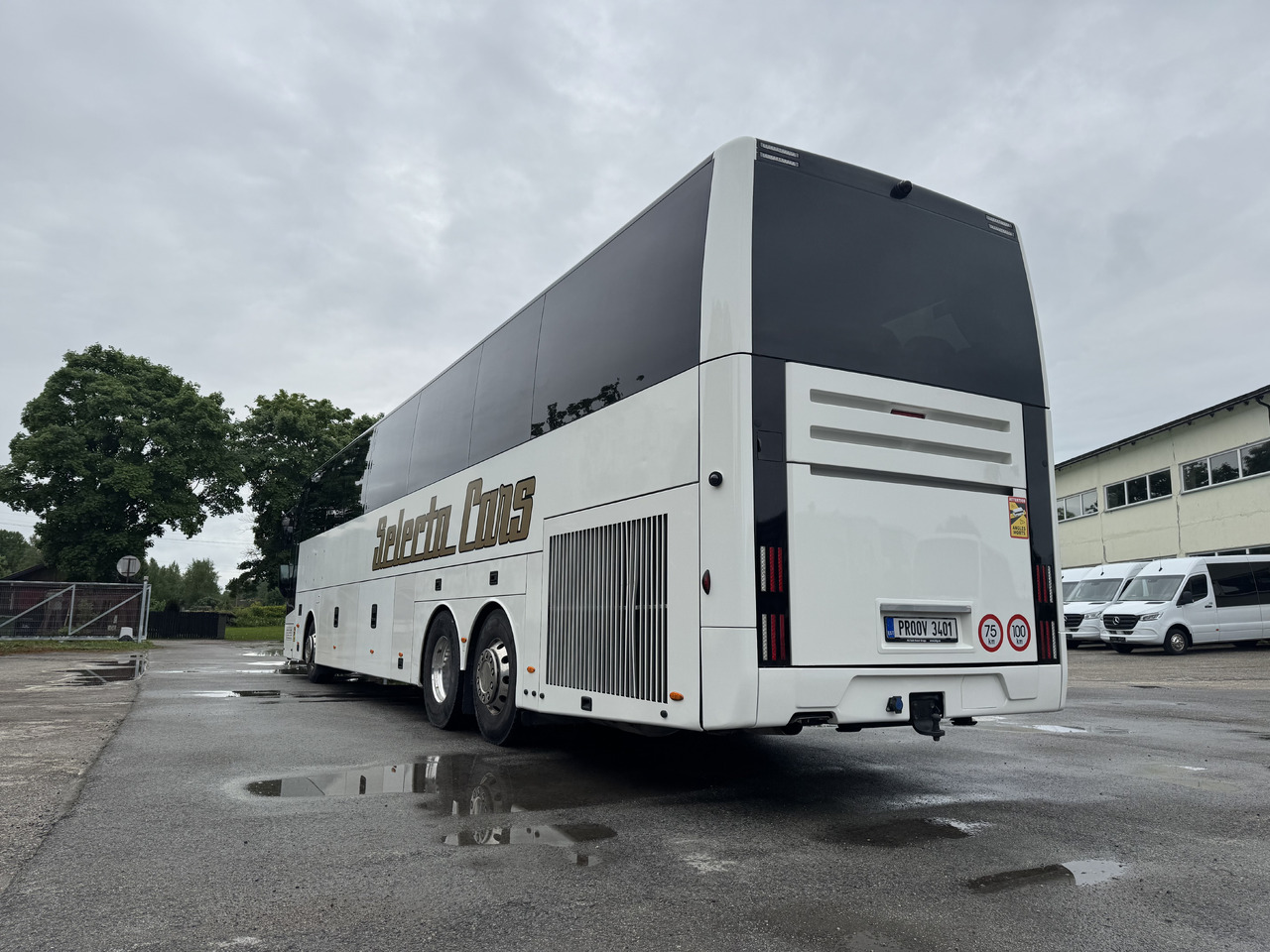Van Hool EX17H - Távolsági busz: 3 kép. Van Hool EX17H - Távolsági busz: 3 kép.