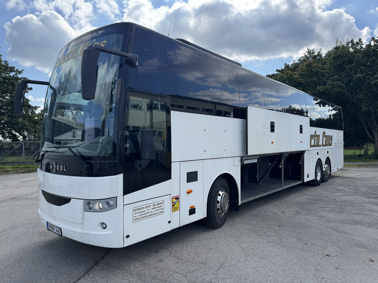 Van Hool EX17H - Távolsági busz: 4 kép. Van Hool EX17H - Távolsági busz: 4 kép.