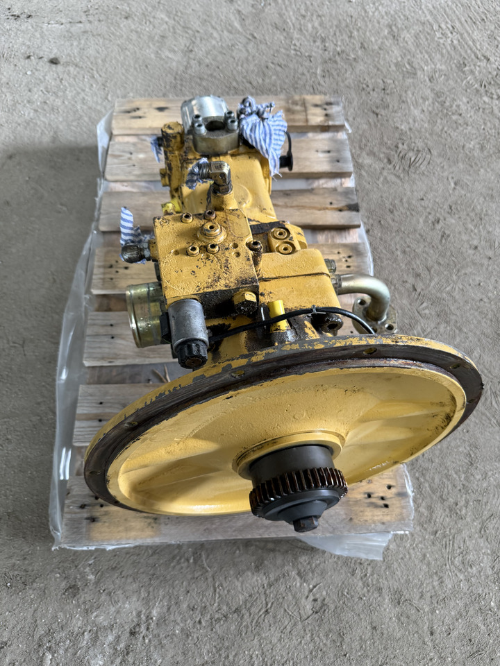 CATERPILLAR M313C - Hidraulikus szivattyú - Gumikerekes kotró: 2 kép. CATERPILLAR M313C - Hidraulikus szivattyú - Gumikerekes kotró: 2 kép.