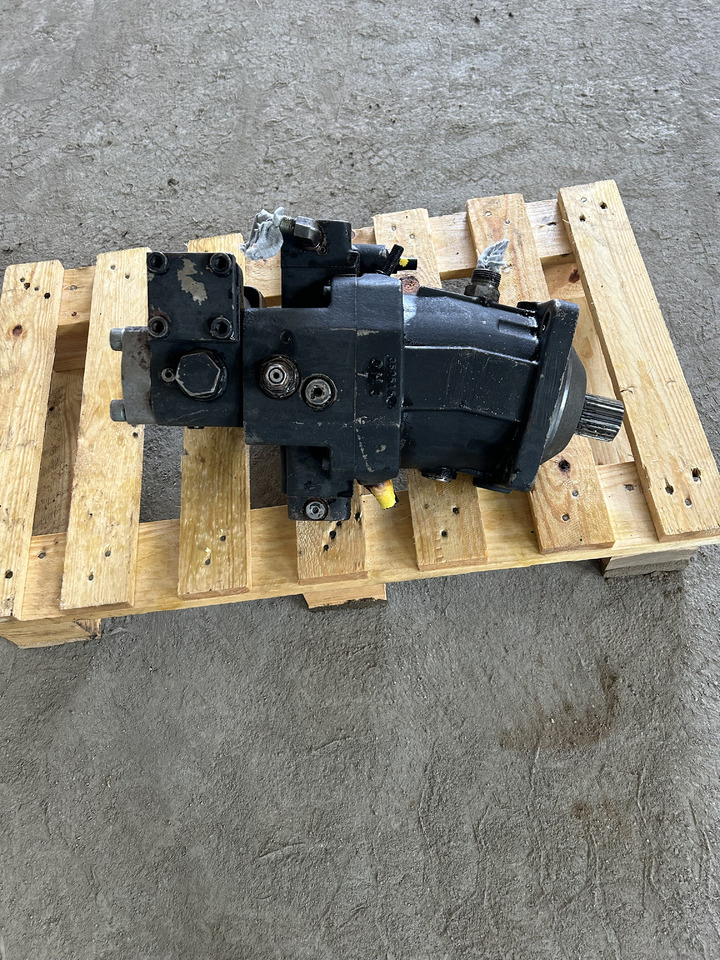 Caterpillar M313C - Hidraulikus motor - Kotrógép: 1 kép. Caterpillar M313C - Hidraulikus motor - Kotrógép: 1 kép.