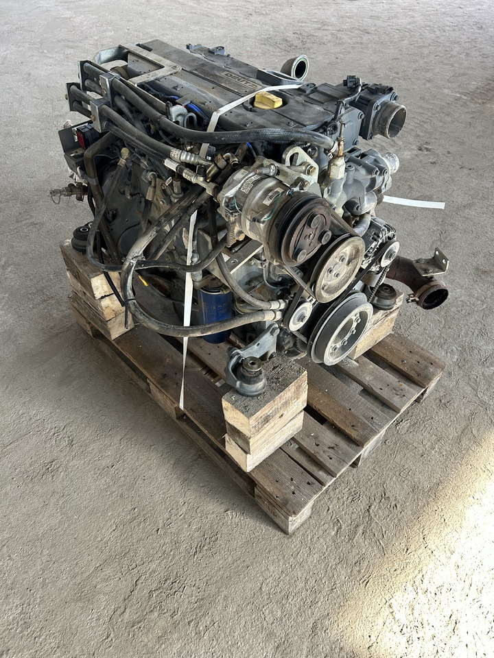 Deutz TCD 2013 L04 2V - Motor - Kotrógép: 1 kép. Deutz TCD 2013 L04 2V - Motor - Kotrógép: 1 kép.