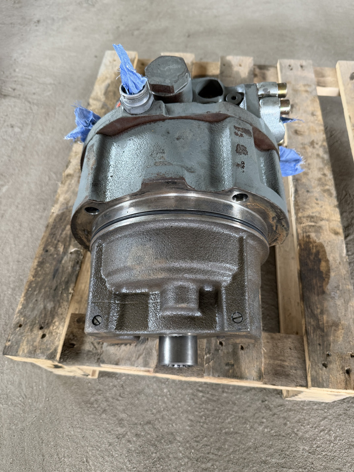 LIEBHERR CMVE O 108 - Hidraulikus motor - Kotrógép: 1 kép. LIEBHERR CMVE O 108 - Hidraulikus motor - Kotrógép: 1 kép.