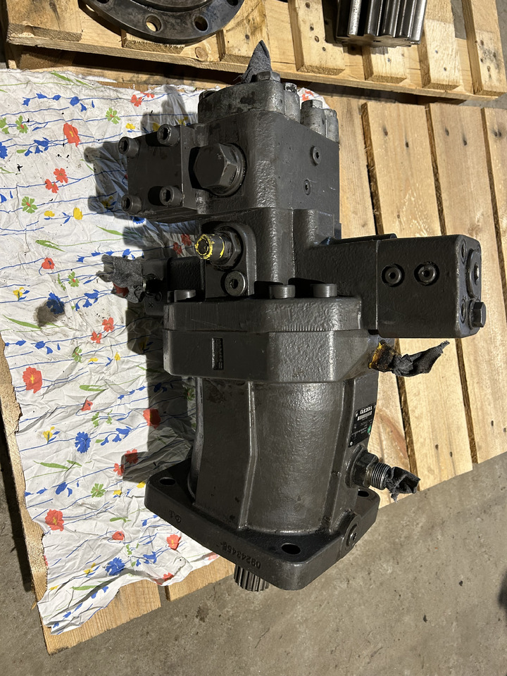 REXROTH A6VM140HAITB - Hidraulikus motor - Gumikerekes kotró: 5 kép. REXROTH A6VM140HAITB - Hidraulikus motor - Gumikerekes kotró: 5 kép.