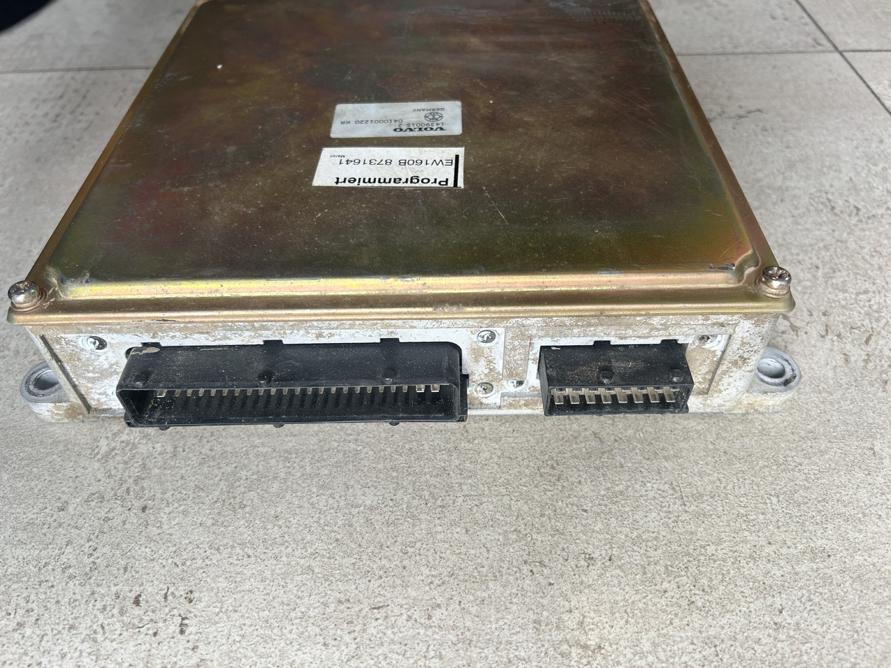 Volvo EW160B  - ECU - Gumikerekes kotró: 5 kép. Volvo EW160B  - ECU - Gumikerekes kotró: 5 kép.