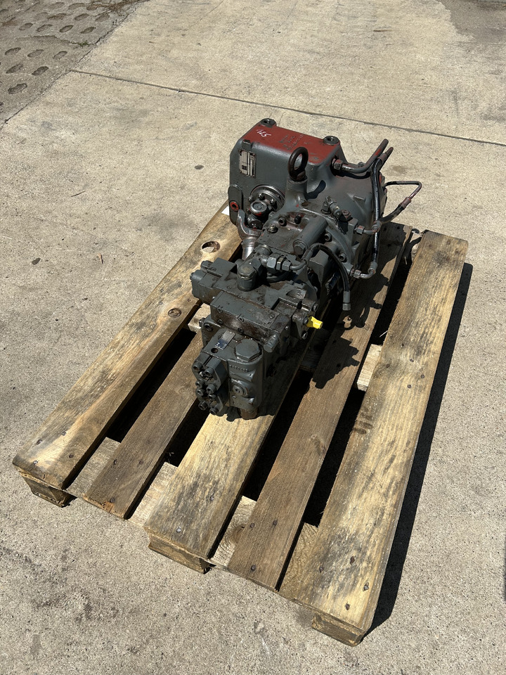 ZF 2HL 100, LIEBHERR 904B - Sebességváltó - Kotrógép: 4 kép. ZF 2HL 100, LIEBHERR 904B - Sebességváltó - Kotrógép: 4 kép.