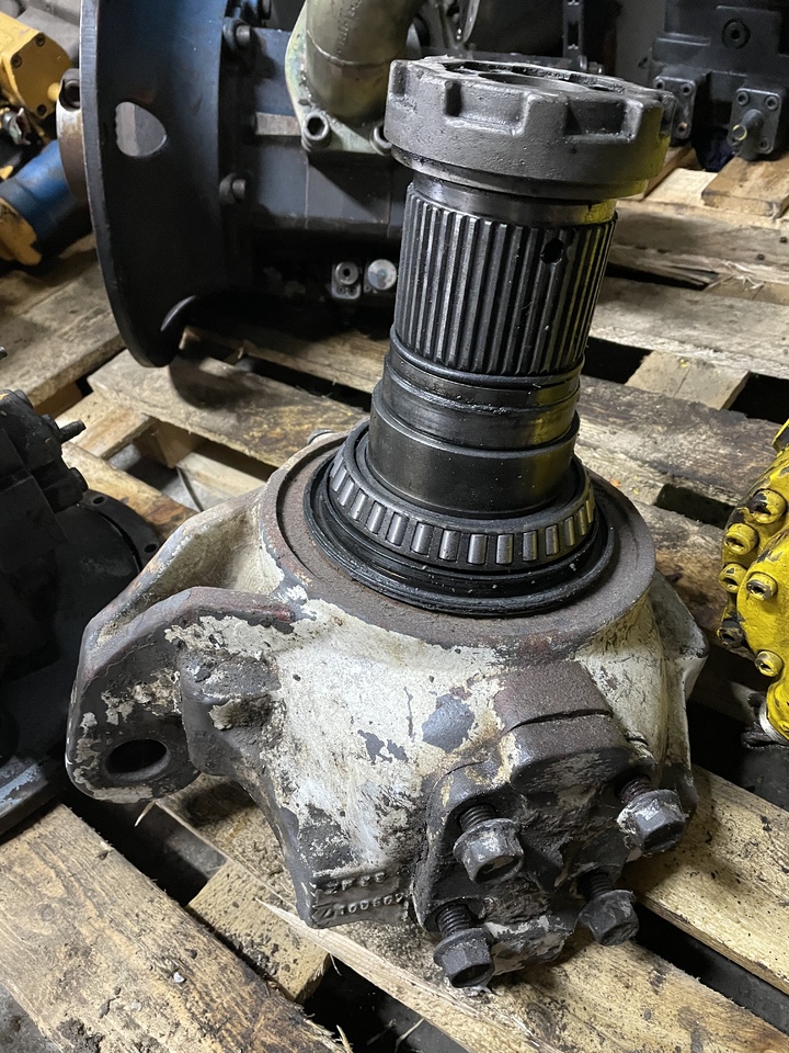 ZF MS-E3050 - Tengely és alkatrészek - Gumikerekes kotró: 3 kép. ZF MS-E3050 - Tengely és alkatrészek - Gumikerekes kotró: 3 kép.