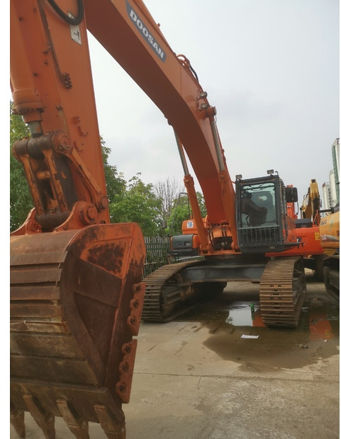 2020 Doosan DX500LC - Lánctalpas kotró: 1 kép. 2020 Doosan DX500LC - Lánctalpas kotró: 1 kép.